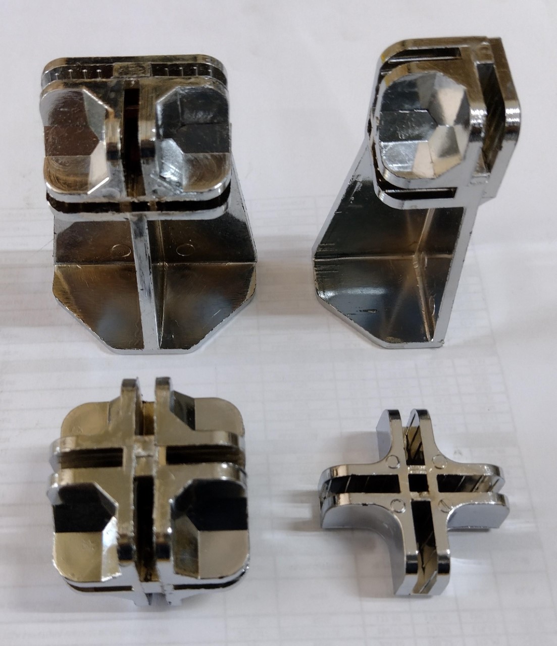 Conector cromado, RAS, cromado.