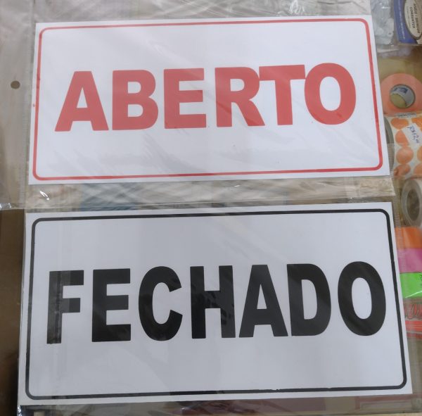 Placa indicativa aberto/fechado, pvc, 14x29cm, frente/verso.