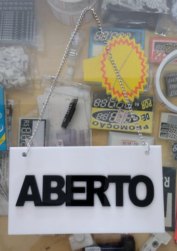 Placa de aberto/fechado, em acrilico.